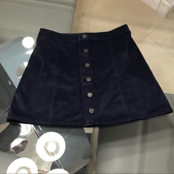 Express Button front A- line skirt size 4 - Picture 3 of 6